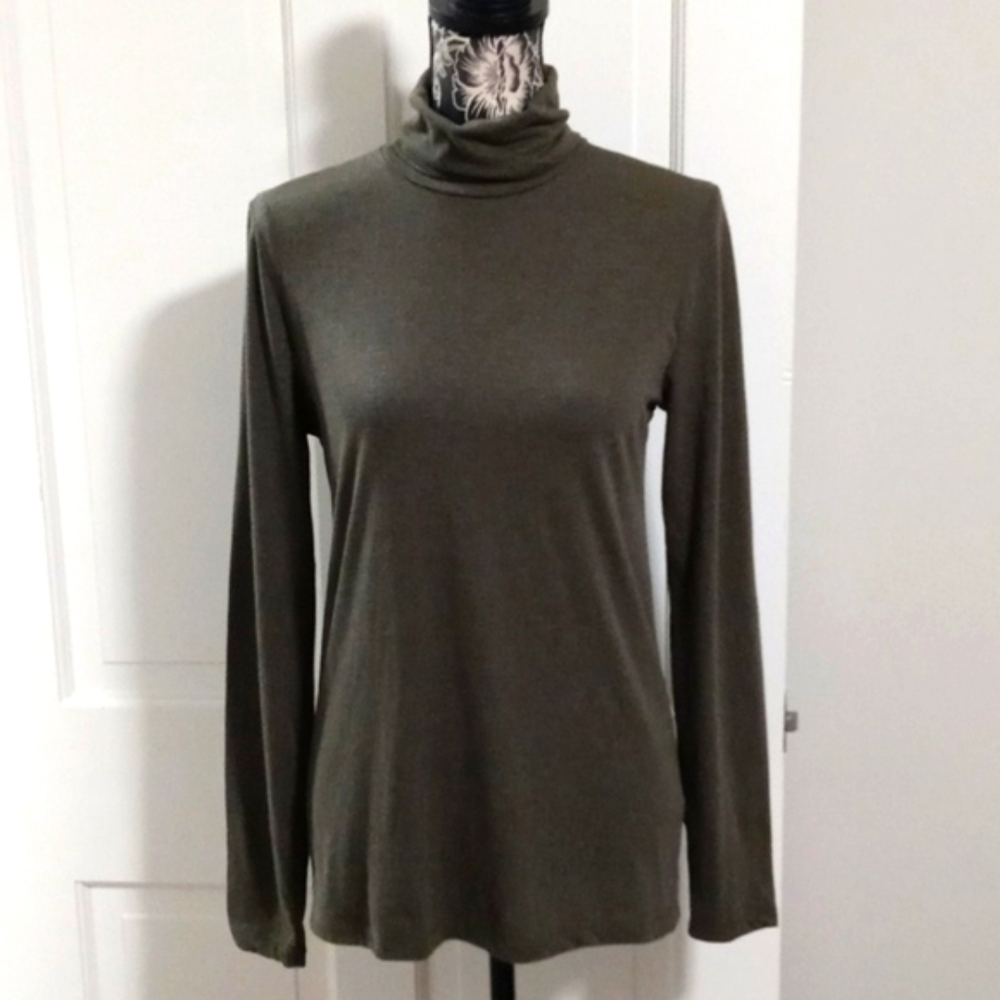 🆕️ 💚J. Crew💚 - Hunter Green L/S Turtleneck